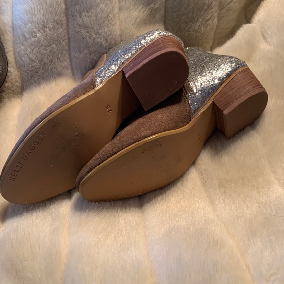 Kelso Dagger booties with sparkles - Picture 6 of 6